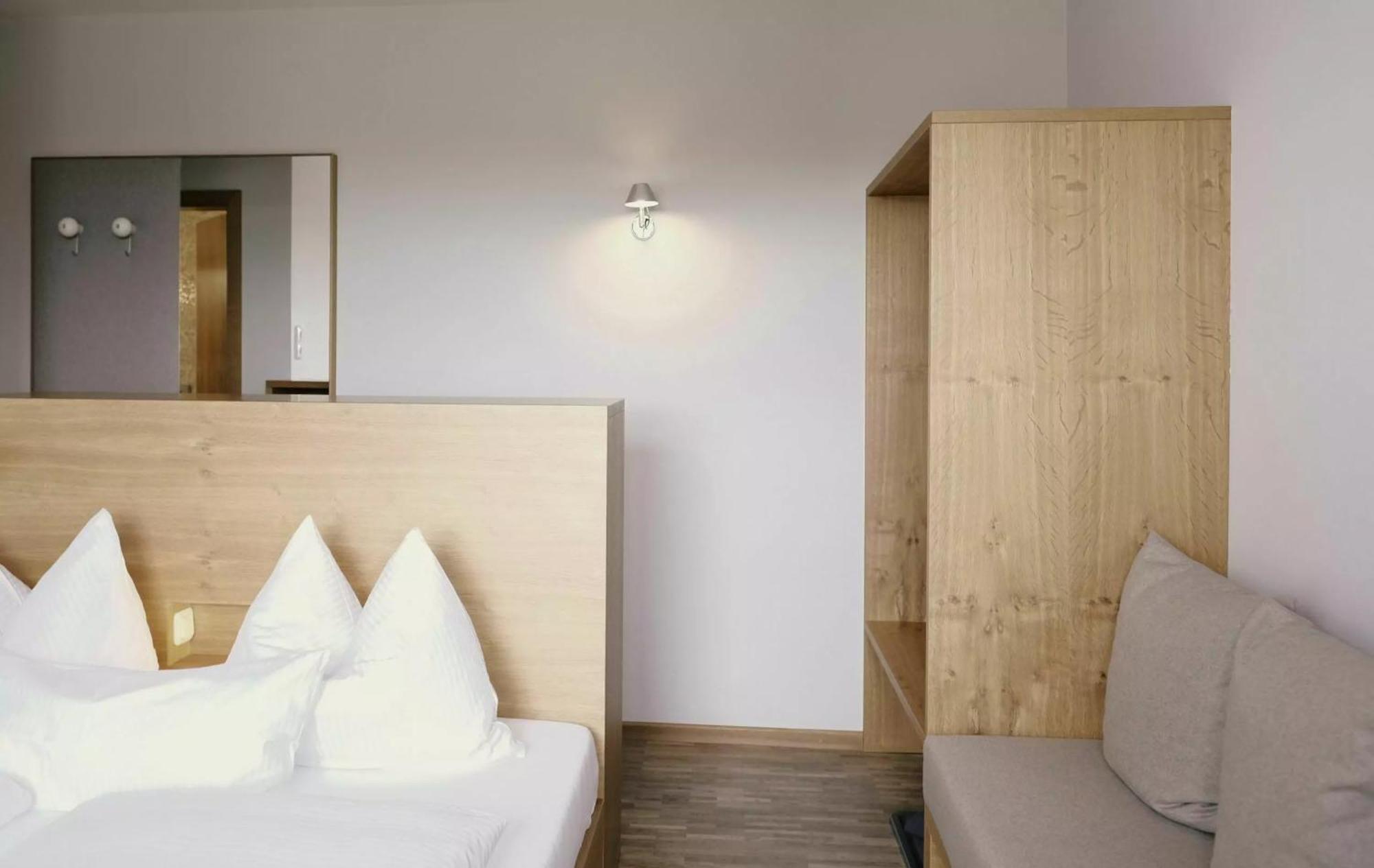 Hotel Sturm Bio- & Wellnesshotel In Der Rhoen Mellrichstadt Rom bilde